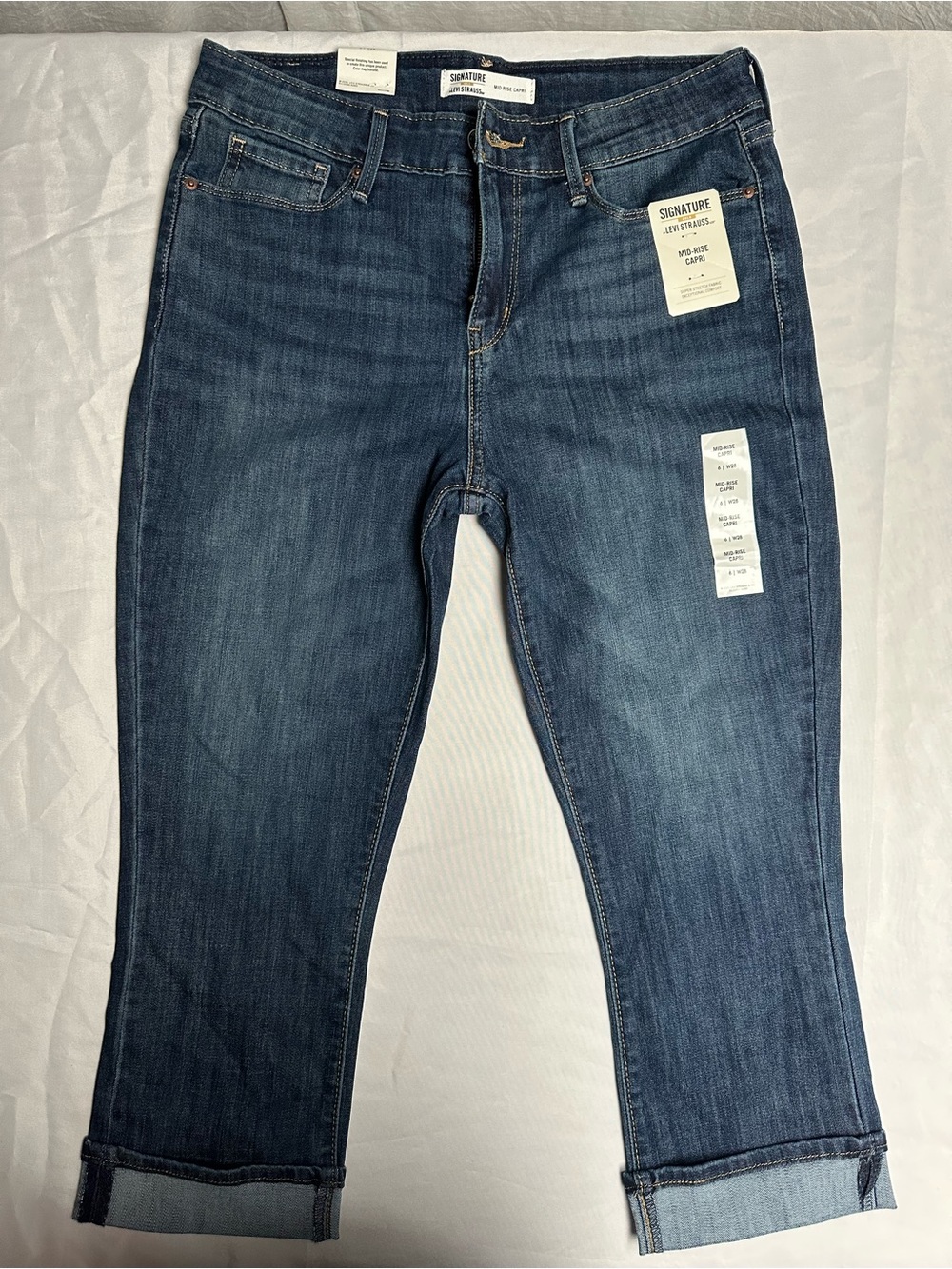 Signature by Levi Strauss Indigo Cuffed Denim Capris